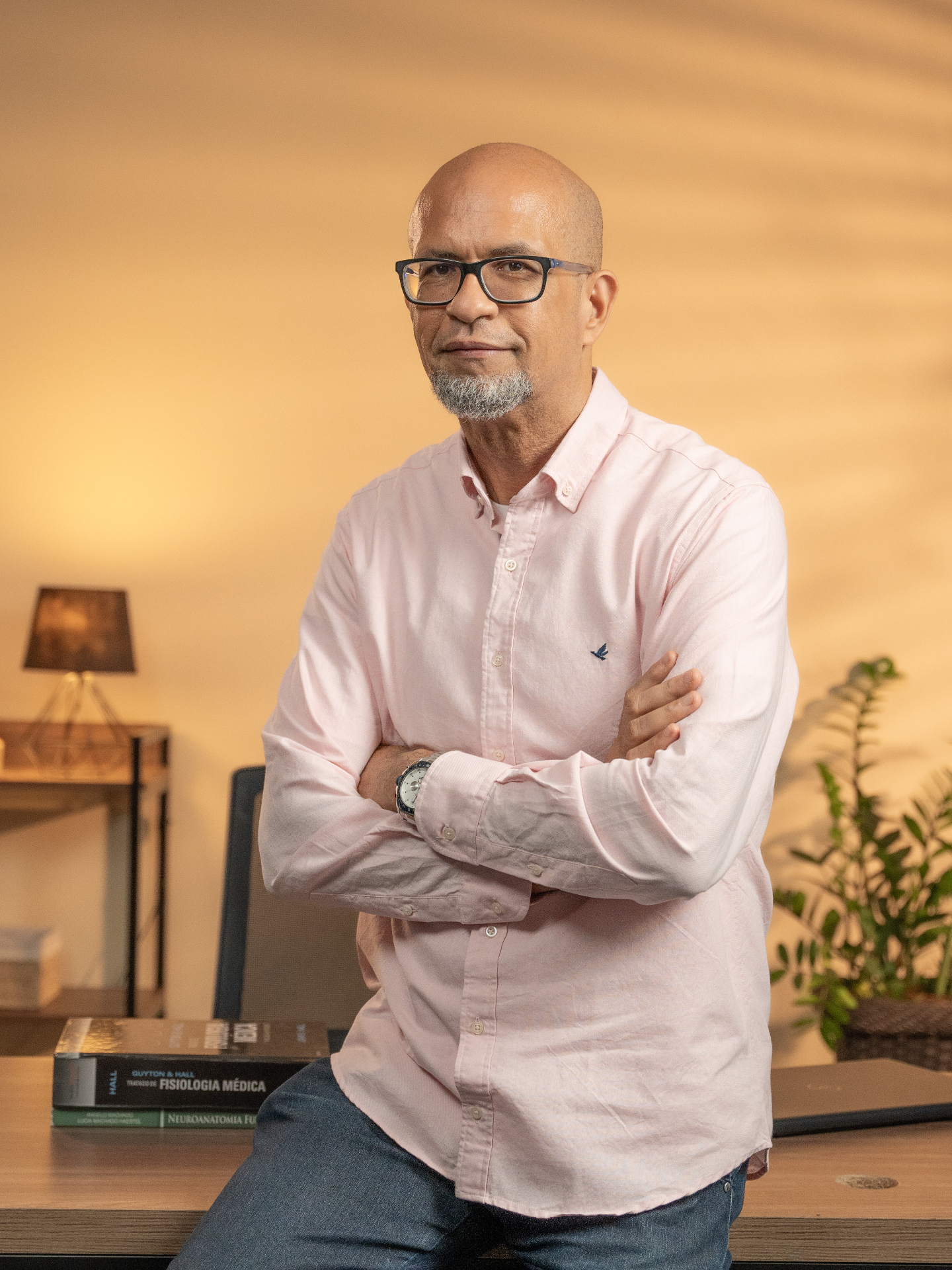 Dr. Noé Alvarenga — Médico Nutrólogo